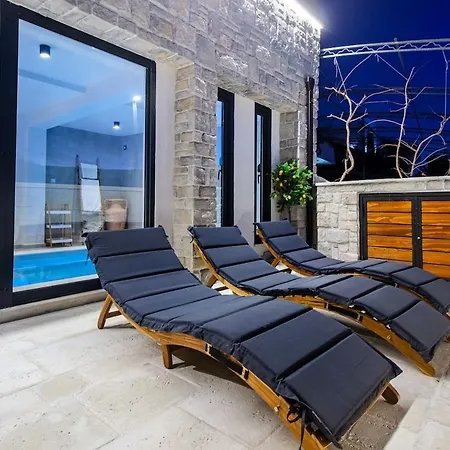 ヴィラ Beachfront Villa, Indoor Heated Pool Stunning View *