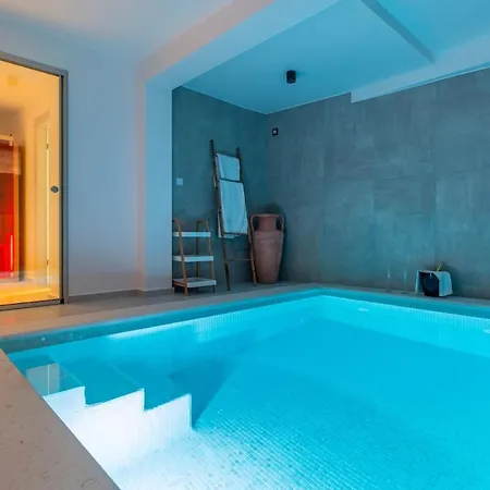 Beachfront Villa, Indoor Heated Pool Stunning View